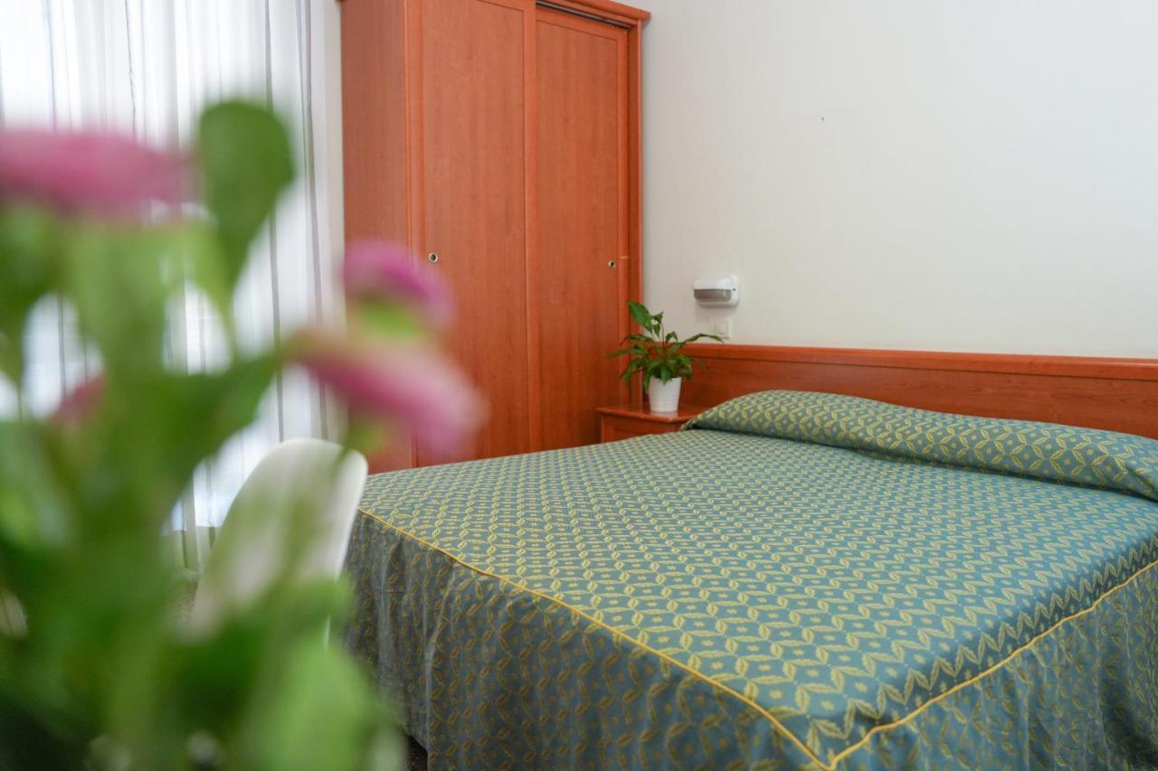 גביצ'ה מארה Hotel International מראה חיצוני תמונה