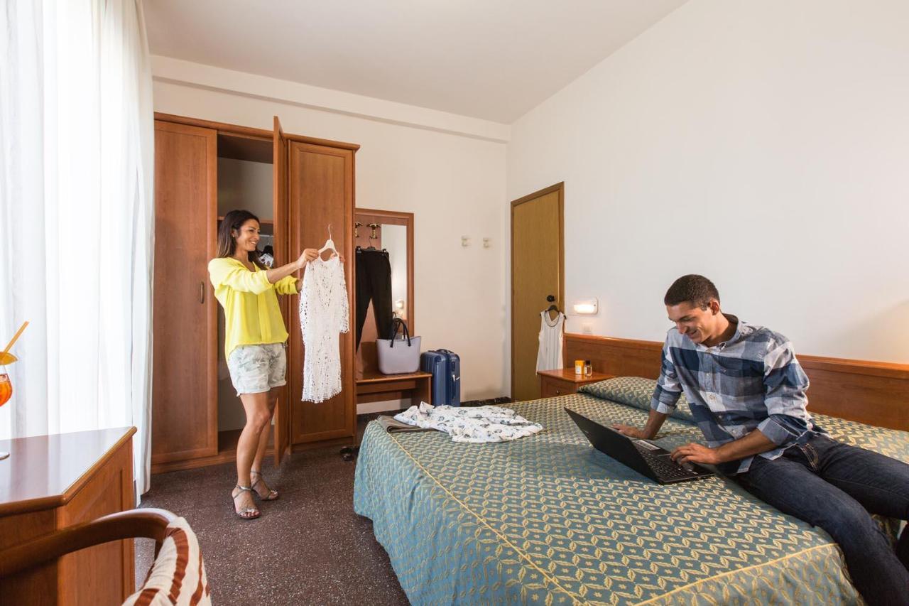 גביצ'ה מארה Hotel International מראה חיצוני תמונה
