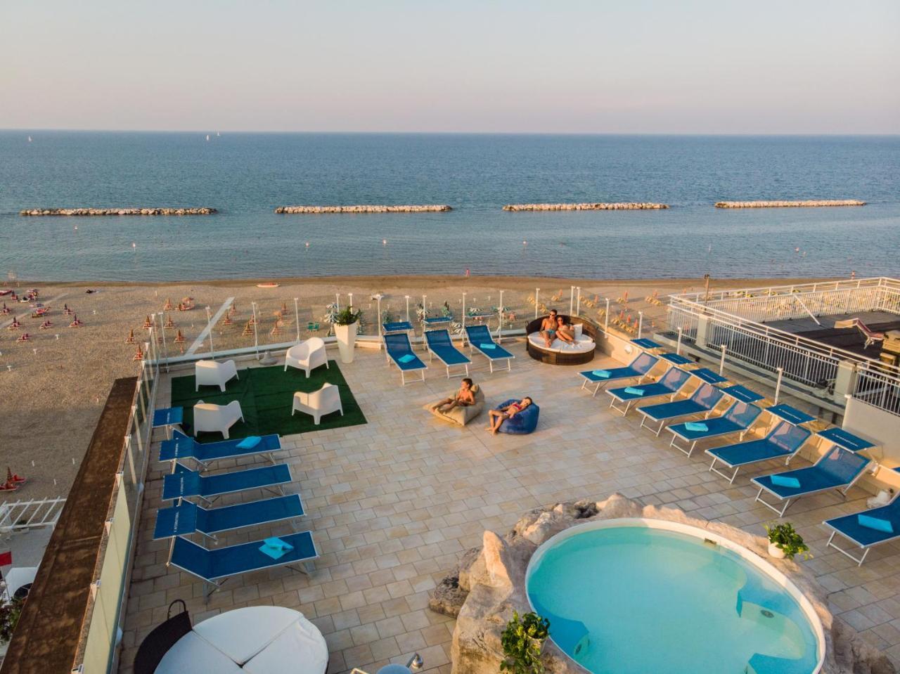 גביצ'ה מארה Hotel International מראה חיצוני תמונה